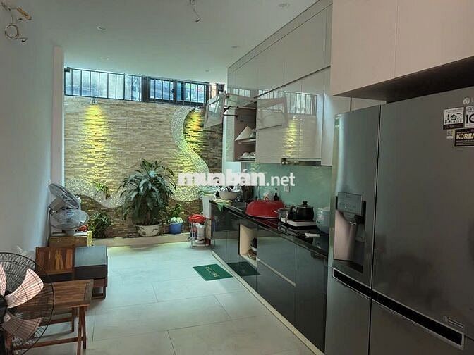 Gấp! Bán Định Công, Giá 11.5 tỉ, 50 m2, nhà 4 tầng mới, Ngõ ô tô tránh