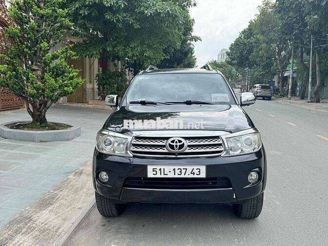 Toyota Fortuner 2010 Đen