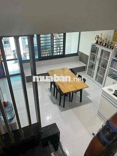 cần bán gấp nhà kdc phước kiển a, có hầm, view công viên