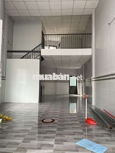 Cho thuê nhà trệt+lửng 4×14  nở hậu mặt tiền đường nguyễn cửu phú