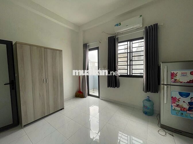 Studio bancol cửa sổ trời thoáng giá rẻ đường Quang Trung