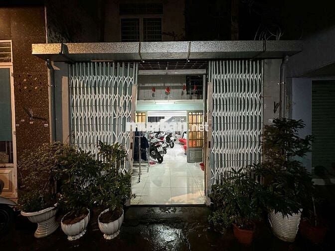 Nhà 3 PN Nguyễn Văn Công giá 11tr