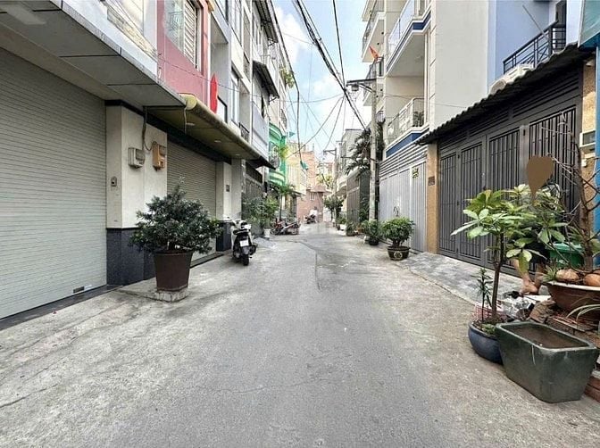 SÁT MẶT TIỀN! NHÀ NGUYÊN CĂN, HXH, 3 TẦNG, MỚI CỨNG, GIÁ 19TR TL