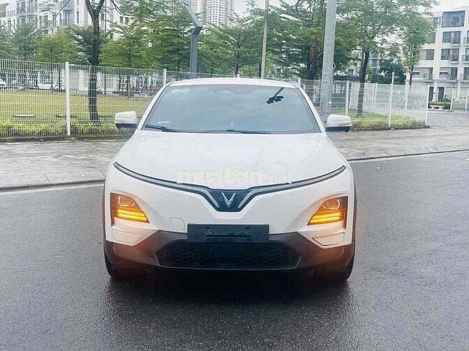 VinFast VF 6 Plus 2024 Trắng 5 vạn km