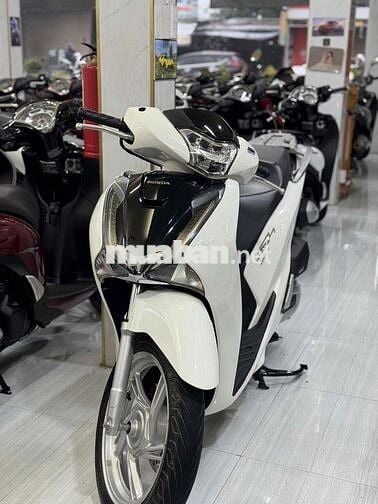 Honda SH 150i màu Trắng
