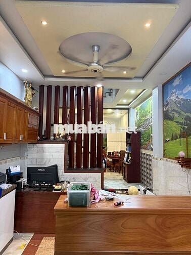 Bán nhà 1 trệt 2 lầu 1 tum, dt 4 x 19m, 1/..đường số 18, BHH, Bình Tân