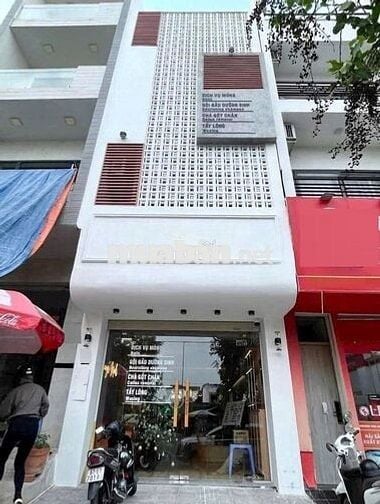 MẶT TIỀN HẺM D5 4X18M NHÀ MỚI CÓ 6 PHÒNG GẦN HUTECH