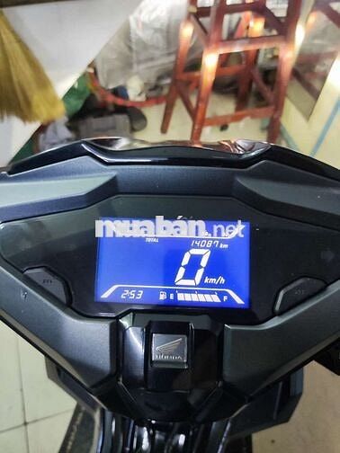 Xe ra đi cứu chủ