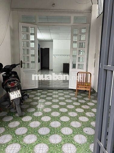 Cho thuê nhà c4 tx 52 giá 4tr điên nươc chính