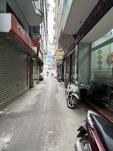 - Bán nhà ngõ Trường Chinh, Thanh Xuân, Siêu đẹp, 77.5m2, 23.5 tỷ