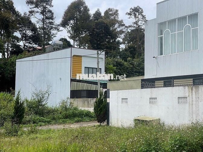 750TR - 124m2 sẵn thổ cư giá tốt 1 lô đất ngay trung tâm Lộc An