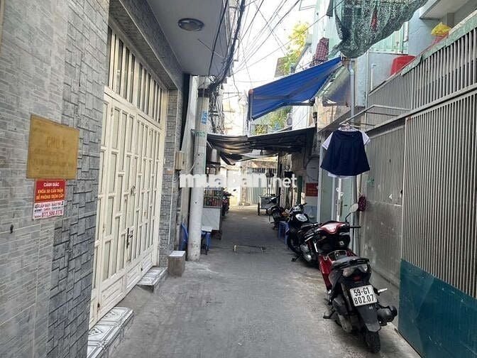 NHÀ ĐẸP 3 TẦNG, QUẬN 7, SÁT BÊN QUẬN 4, QUẬN 1 - NHỈNH 3 tỷ