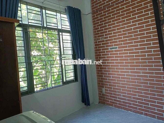 Trống sẵn phòng trọ gác lửng thoáng mát