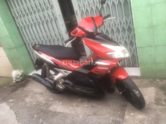 Bán xe Air Blade 2009 máu đỏ đen và Air Blade 2009 máu trắng đỏ đe