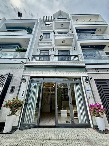 NHÀ PHỐ ĐẸP, HIỆN ĐẠI TẠI KDC Sài Gòn Mới 