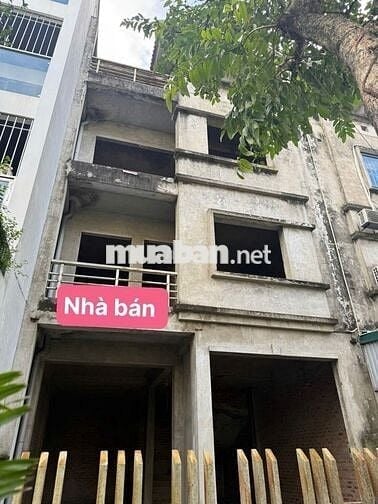 CẦN BÁN NHÀ LIỀN KỀ THẠCH BÀN LONG BIÊN HÀ NỘI.