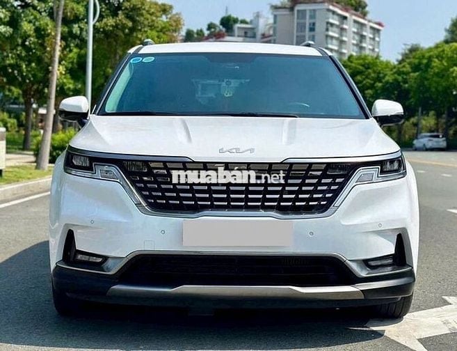 KIA Carnival 2.2D Signature 2022 - 35000 km