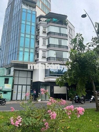 Nhà cho thuê 350m2, view sông, gần chợ Phú Nhuận