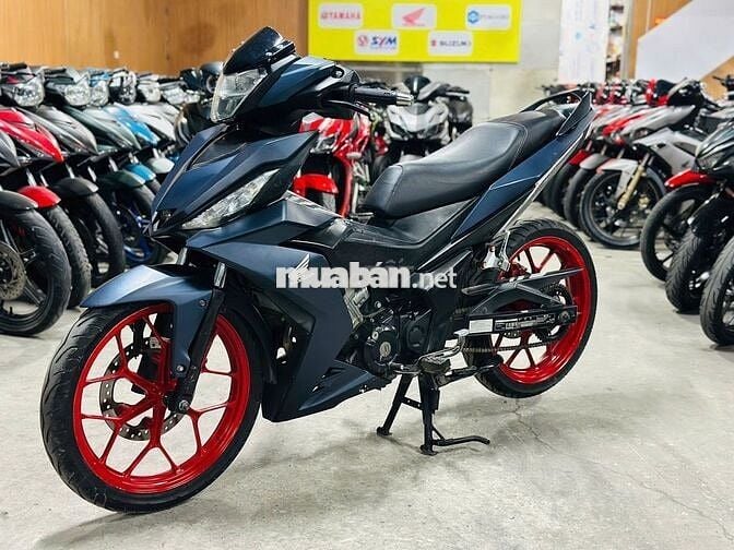 XE MÁYTHANH TÙNG_WINNER V1 XANH ĐEN VÀNH ĐỎ