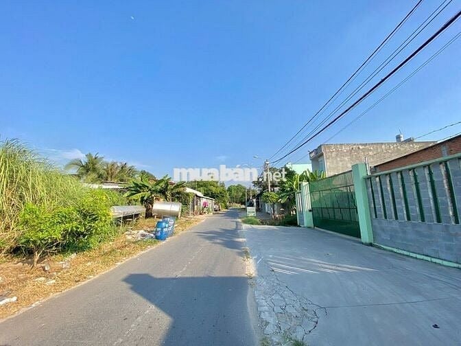 VỀ QUÊ, BÀ HẰNG GỬI BÁN LÔ ĐẤT MT ĐƯỜNG 12M NGAY CÔNG VIÊN NƯỚC CỦ CHI