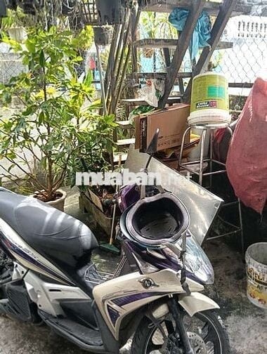 Nhà trật ra gấp xe nhà ít di