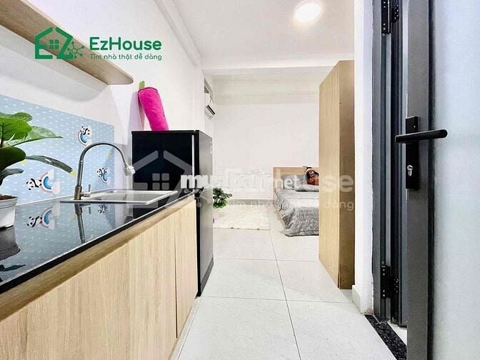 TRỐNG SẴN 1E STUDIO FULL NỘI THẤT SIÊU XINHH NGAY SÁT BÊN ĐẦM SEN