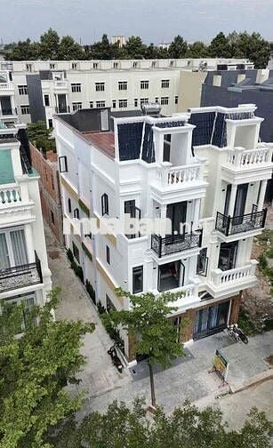 NHÀ GÓC 2 MẶT TIỀN MẪU TÂN CỔ ĐIỂN HIỆN ĐẠI TẠI DĨ AN GIÁP THUẬN AN