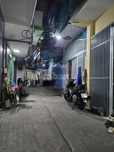 BÁN NHÀ HẺM XE HƠI CẠNH CHỢ NGUYỄN VĂN TRỖI ĐƯỜNG LÊ VĂN SỸ QUẬN 3