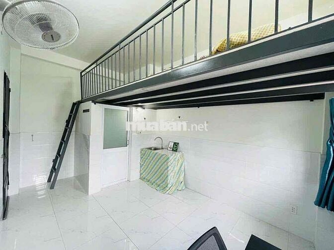 🔴Phòng có gác cửa sổ thoáng mát - Giá sinh ziên