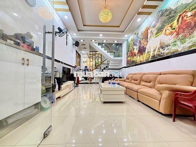 Q12_4 TẦNG_NHỈNH 5TY_ GD NHIỀU NGƯỜI