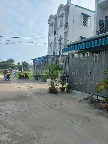 Cho thuê nhà nguyên căn Quận 12 gần Cầu Dừa – Nhà mới 100%, giá rẻ