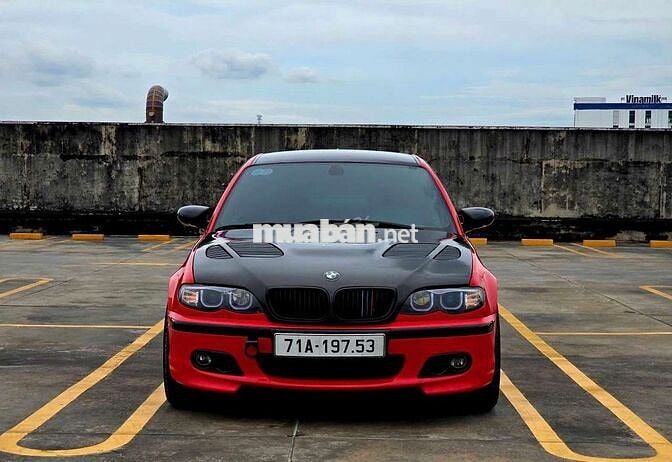 BMW 325i 2003 Full Option.