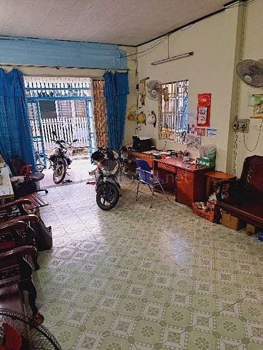 Bán gấp nhà cấp 4. Dt 5m x 21m hẻm ô tô cách 100m ra Phan Văn Hớn