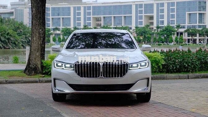 BMW 7 Series 2021 740Li - 19999 km Bank 90%