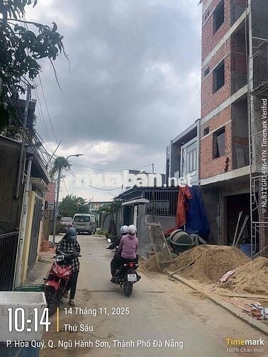 Hoa hậu kiệt Nam Kỳ Khởi Nghĩa. sát vách làng đại học