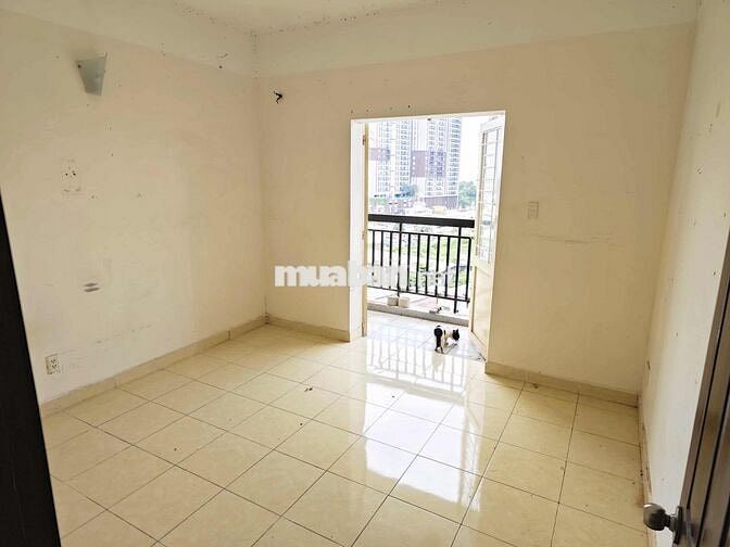 Cần cho thuê 1 phòng trống trong căn hộ 2PN, 1WC Linh Trung, Thủ Đức.