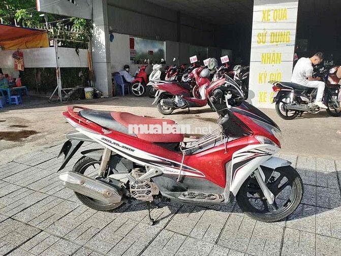 Honda Air Blade Đỏ trắng đen