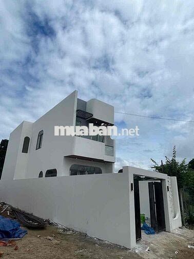 CHÍNH CHỦ —- CẦN BÁN CĂN NHÀ TÂM HUYẾT, MỚI 100% SAU CHỢ EKAO