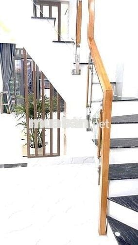 Nhà hẻm 10m ngay sát Hương Lộ 2, 80m2 (4mx20m), cực hiếm, sẵn cho thuê