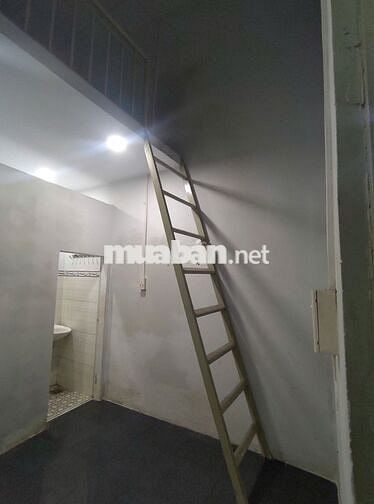 thuê phòng như hình tại Bách Hóa Xanh Gò Đen