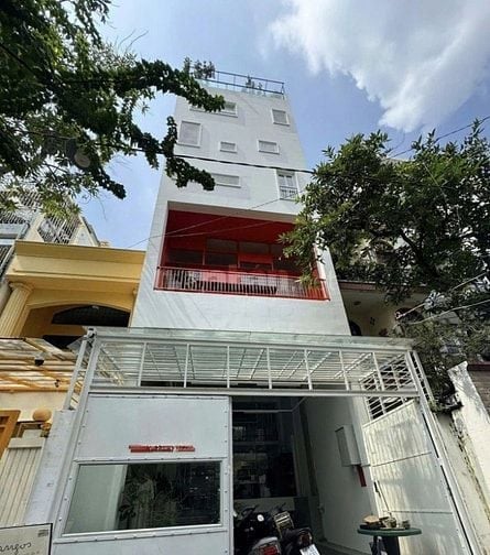 Cho thuê tòa nhà 413B Lê Văn Sỹ, Phường 12, Quận 3. 