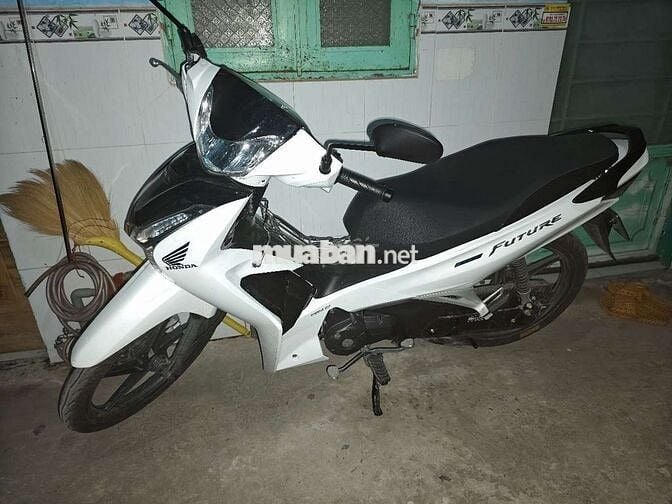 Honda Future FI 2025 Trắng Đen 700 km