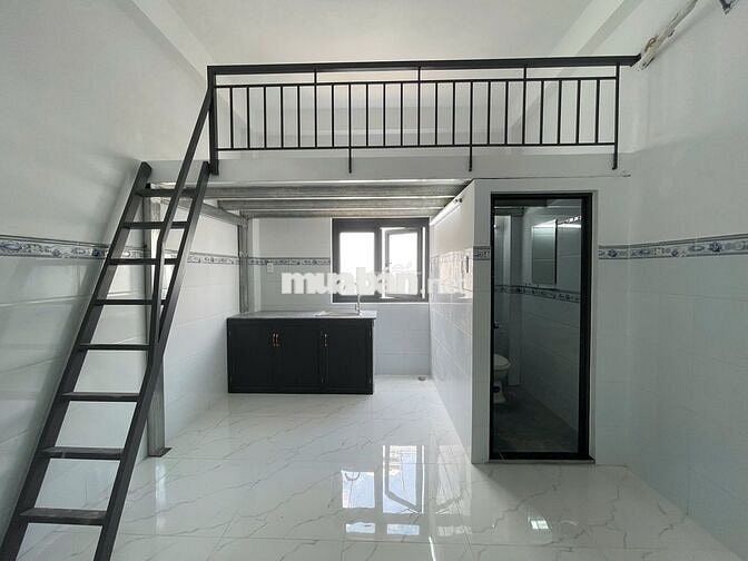 Phòng Cửa Sổ Trời Rộng 20m2 Chợ Hạnh Thông Tây
