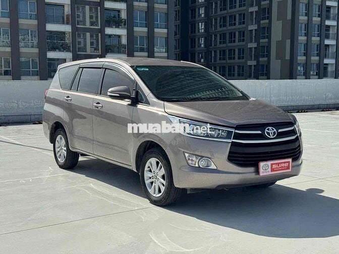 Toyota Innova 2017 G Đồng ánh kim