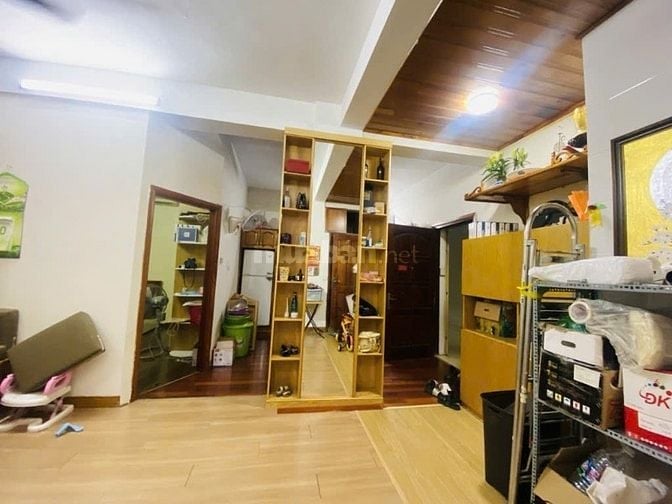 - Bán căn hộ chung cư Nghiêm Xuân Yêm, Hoàng Mai, siêu rẻ, 78m2, 5.5 t