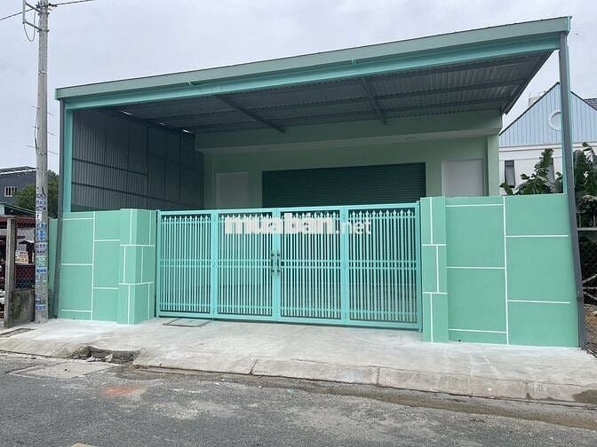 Chính chủ cho thuê nhà kho mới xây dựng khu vực Hóc Môn DT 350m2 21tr