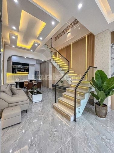 CHỈ 6.2 TỶ NHÀ HXH HUỲNH VĂN BÁNH - PHÚ NHUẬN CÓ HD THUÊ 20TR/TH SHR 