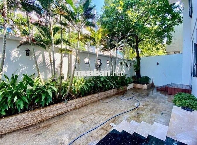 Biệt thự đẹp😍 giữa lòng Quận 1 P. Đa Kao | 300m² sử dụng, 2 lầu