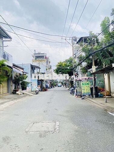 NHÀ MỚI ĐÚC 3 LẦU 4X9 ĐƯỜNG LÊ ĐÌNH CẨN. P. TÂN TẠO. QUẬN BÌNH TÂN.