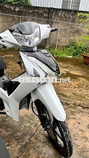 Futurre lead trắng đen mới